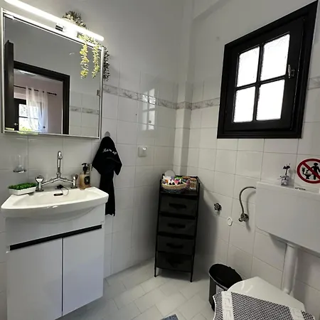 Vakantiehuis Peaceful House By The Creek 1 *